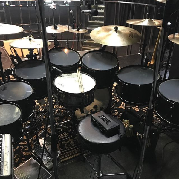 In 2017, Sakura added a 7th tom: his 14"x8".